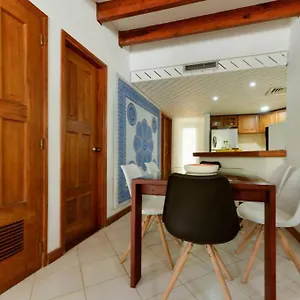 Edificio Bay Point Con Balcon 305 Apartamento